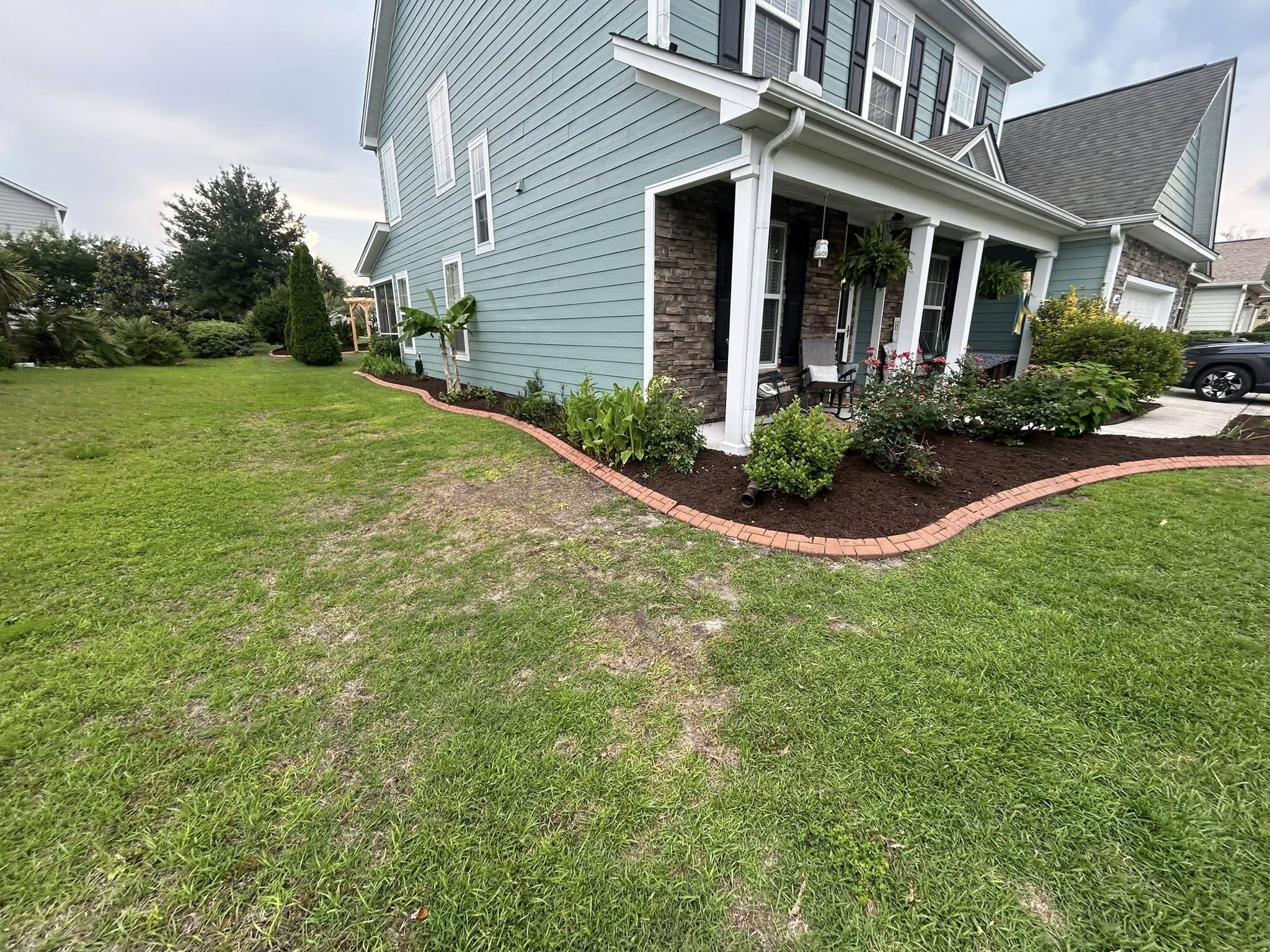 Install mulch in Myrtle Beach,SC 29579