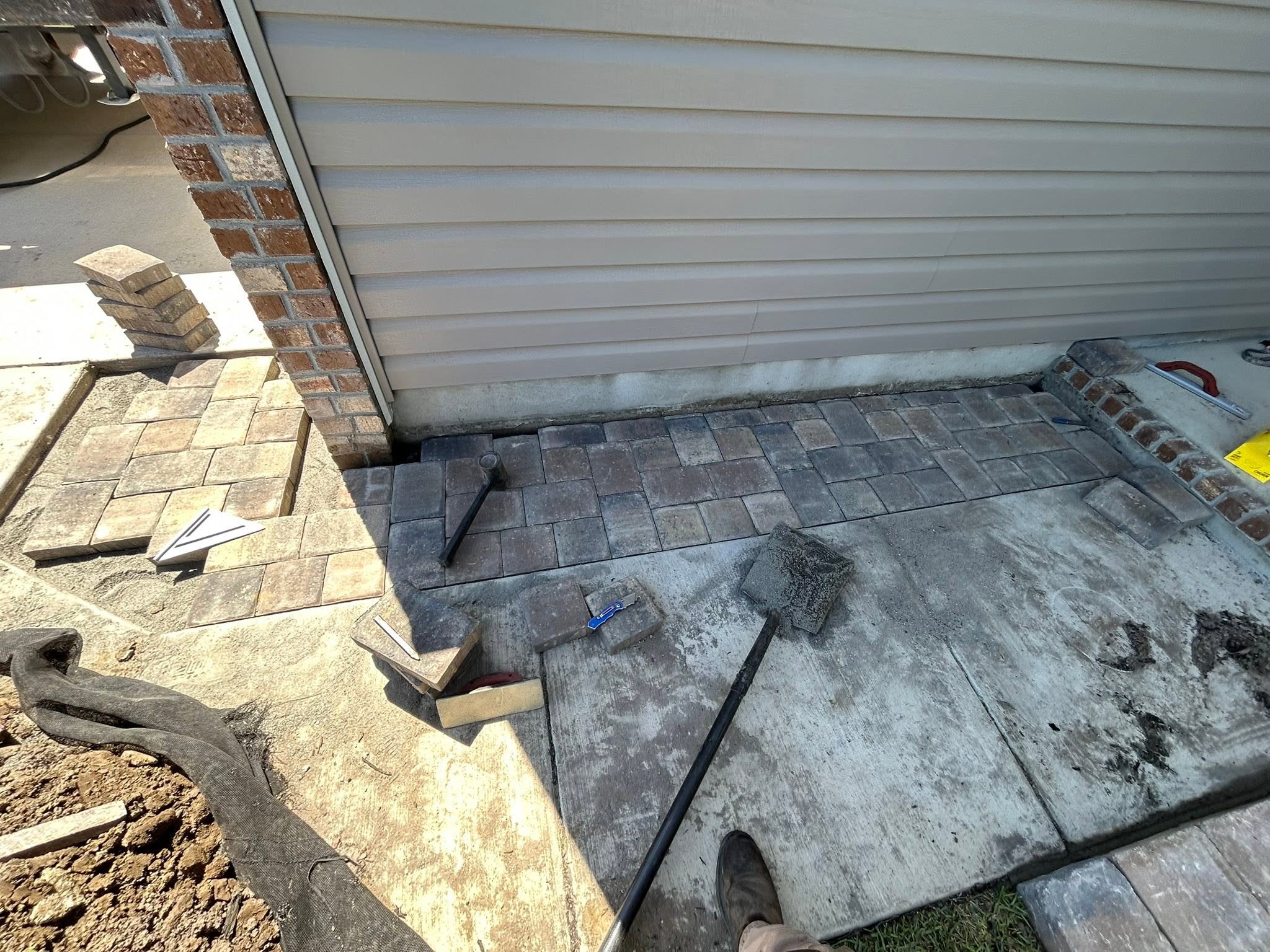 Installed pavers, paver borders,rock in Conway,SC 29526