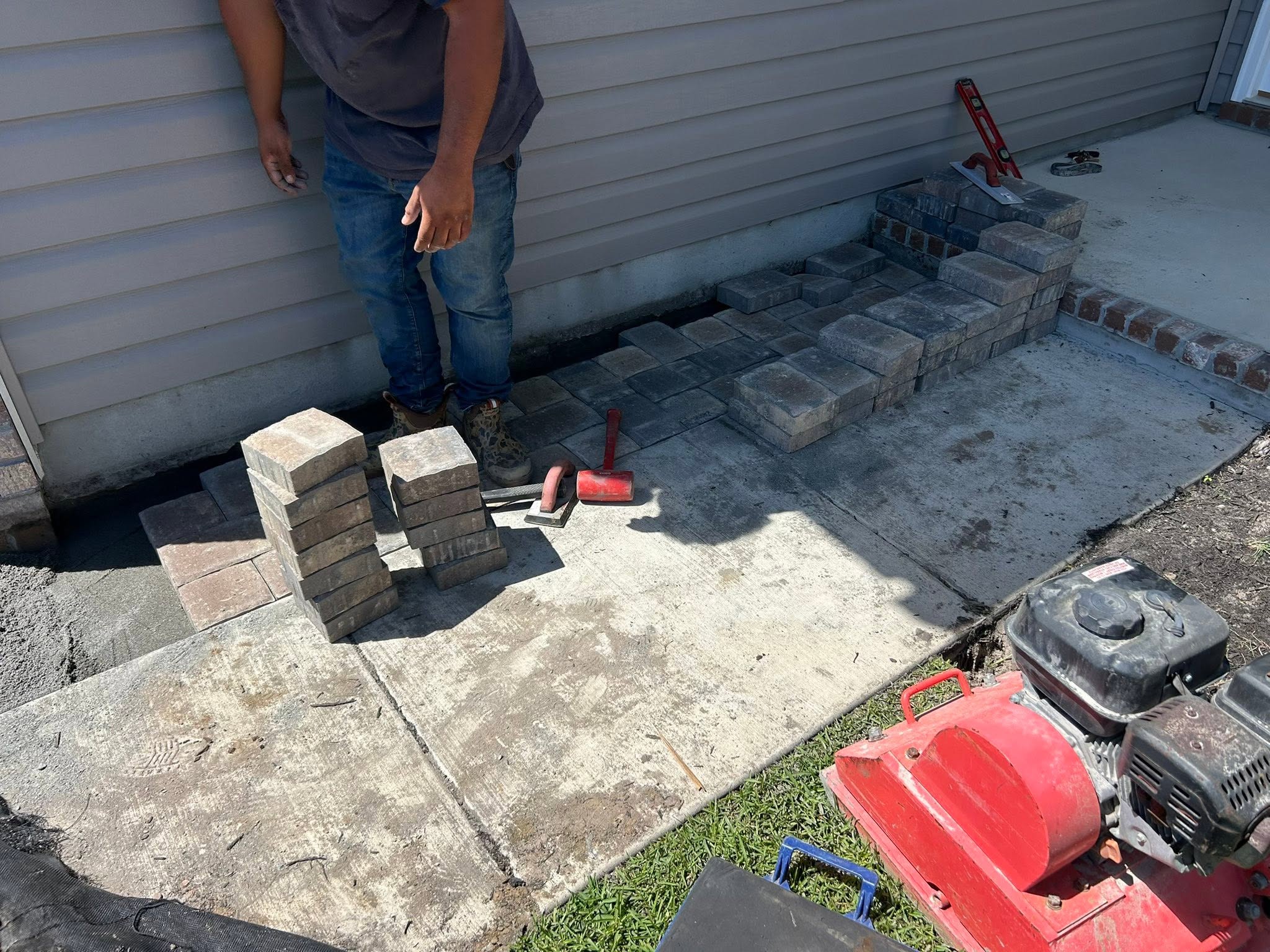 Installed pavers, paver borders,rock in Conway,SC 29526
